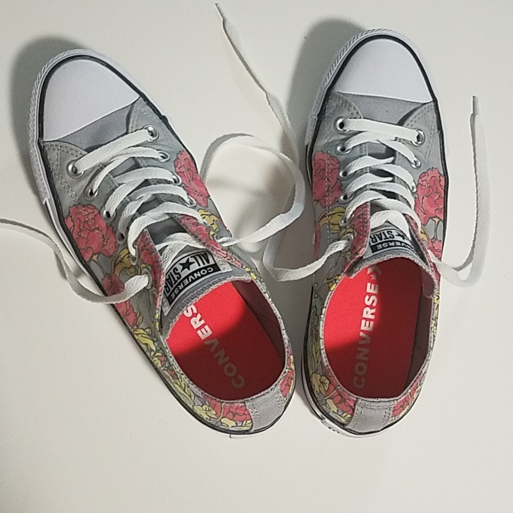 Floral converse low tops